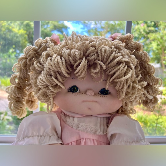 CABBAGE PATCH DOLL LOOK ALIKE 1983- SHE IS A BEAUTY!! - Picture 2 of 10